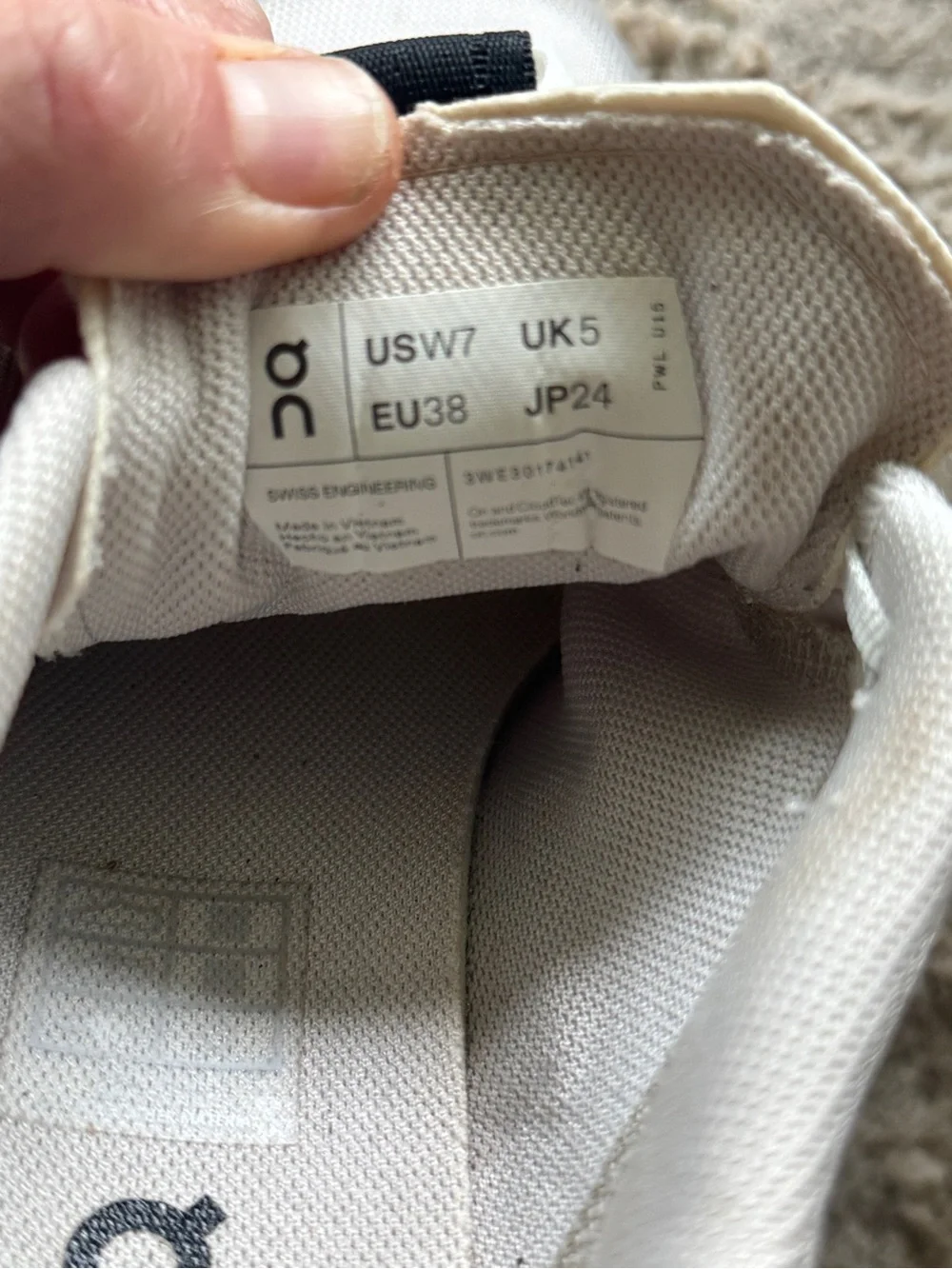 On Running Cloudnova Form 2 Women’s Shoe Size 7